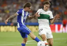 David Affengruber durante el partido entre Deportivo de A Coruña y Elche CF en el estadio de Riazor