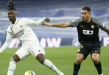 Ezequiel Ponce jugando con el Elche durante su primera etapa