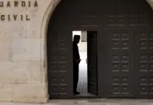 Prisión provisional para dos fugitivos alemanes detenidos en Tenerife y Cartagena Entrada de la Comandancia de la Guardia Civil en Valencia, con fachada y puerta principal
