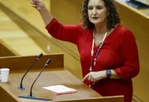 Retrato de la diputada socialista Mercedes Caballero en un acto, con crédito EFE en la imagen original.