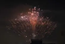 Fuegos artificiales durante la Nit de l’Albà de 2025 en Elche