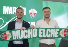 Martín Anselmi presentado como técnico del Elche, acompañado por Pedro Schinocca