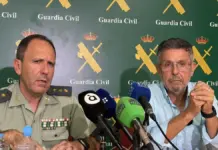 Francisco Poyato y Manuel Pineda durante una rueda de prensa en Torrevieja.
