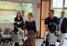 Cano destaca la robótica desarrollada desde Alicante para abrir nuevas oportunidades en la industria