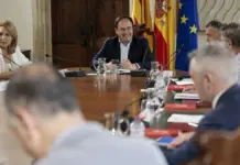 Pérez Llorca reivindica el acuerdo de Ford Almussafes pese a las críticas desde EEUU Juanfran Pérez Llorca preside el pleno del Consell en Valencia.