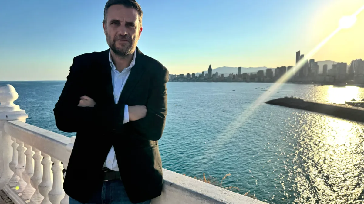 Pere Rostoll se presenta como candidato del PSPV a la Alcaldía de Benidorm