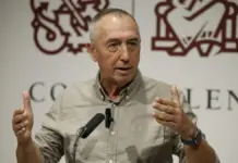 Joan Baldoví, síndic de Compromís en Les Corts, en un acto o comparecencia.