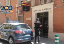 Entrada de la comisaría de Alcoy
