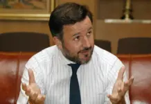 Retrato del alcalde de Elche, Pablo Ruz, en un acto o entrevista