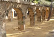 Jávea celebra este domingo su Mercat d’Antiguitats y fija una nueva cita mensual en el Riurau