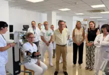 Sanidad incorpora en el Hospital Doctor Balmis un robot para personalizar la rehabilitación de brazo y mano