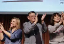 Diana Morant descarta ir al Congreso para volcarse en las autonómicas valencianas Diana Morant, Pilar Bernabé y Ximo Puig en un acto político en Valencia