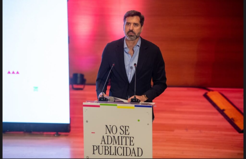 La Generalitat refuerza su colaboración con el sector de la publicidad de Alicante y reconoce su talento creativo
