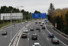 El inicio del Puente del Pilar dispara las retenciones en carreteras de la Comunitat Valenciana Tráfico intenso en la A3, carretera de Valencia, durante el inicio del puente