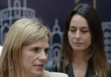 Bernabé defiende el derecho a la acampada por la vivienda y garantiza seguridad en el 9 d’Octubre Pilar Bernabé atiende a periodistas en un acto informativo