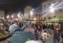 CCOO y UGT sitúan el 11 de noviembre como fecha para la huelga general por la vivienda Acampada por la vivienda en Alicante con tiendas y carteles del Sindicat de Vivenda de Carolines