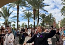 Alicante celebra el 9 d’Octubre con música y folklore en la Plaza del Ayuntamiento y la Explanada