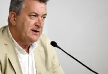 Vicente Martínez Mus, vicepresidente tercero, en una visita sobre el plan de inundaciones y zonas DANA.