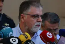 El alcalde de Villena, Fulgencio José Cerdán, atiende a periodistas en un acto de prensa