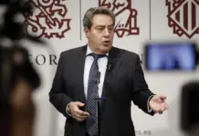 José María Llanos, portavoz de VOX en las Corts, en una imagen editorial