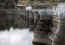 Expertos reclaman un gran pacto del agua y más control al regadío intensivo Embalse de El Vicario en Ciudad Real, visto desde el entorno del embalse.